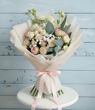 Букет цветов из:  Розы и Лизиантусы #REPLACE_PRED# Сагопши