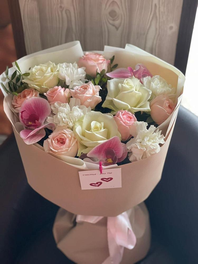 Букет цветов из: Орхидеи, Розы и Гвоздики в Сагопши