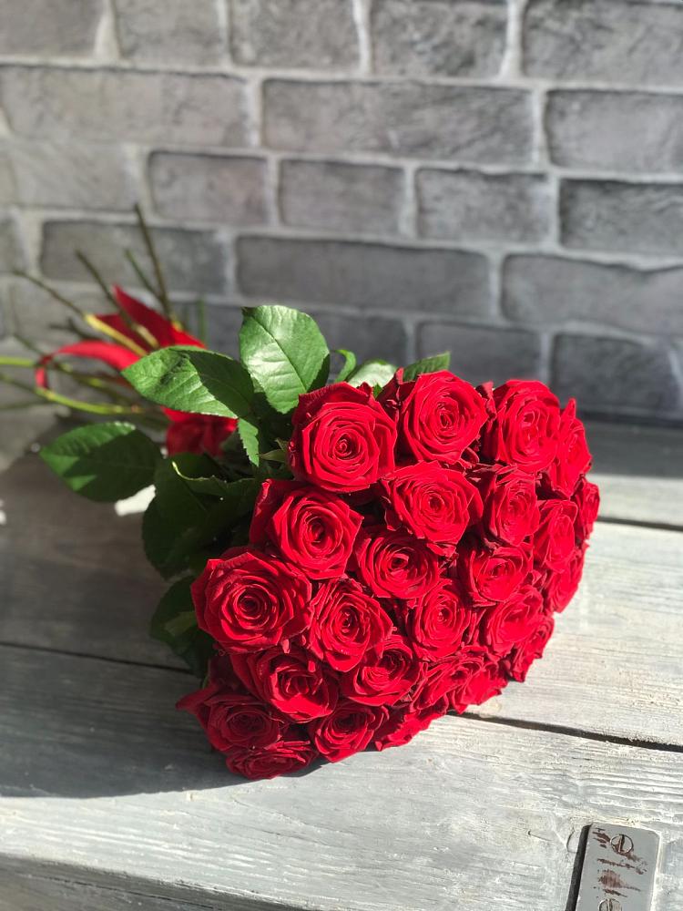 Букет Красные розы Фридом в Сагопши