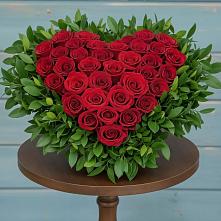 Цветочная композиция из Розы в виде сердца в Сагопши