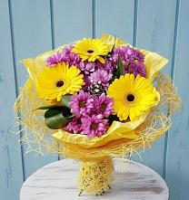 Букет цветов из:  Хризантемы и Герберы в Сагопши