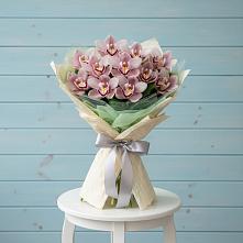 Букет цветов из:  Орхидеи и Розы в Сагопши