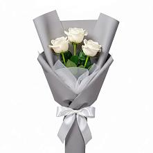 Букет 3 белые розы в Сагопши