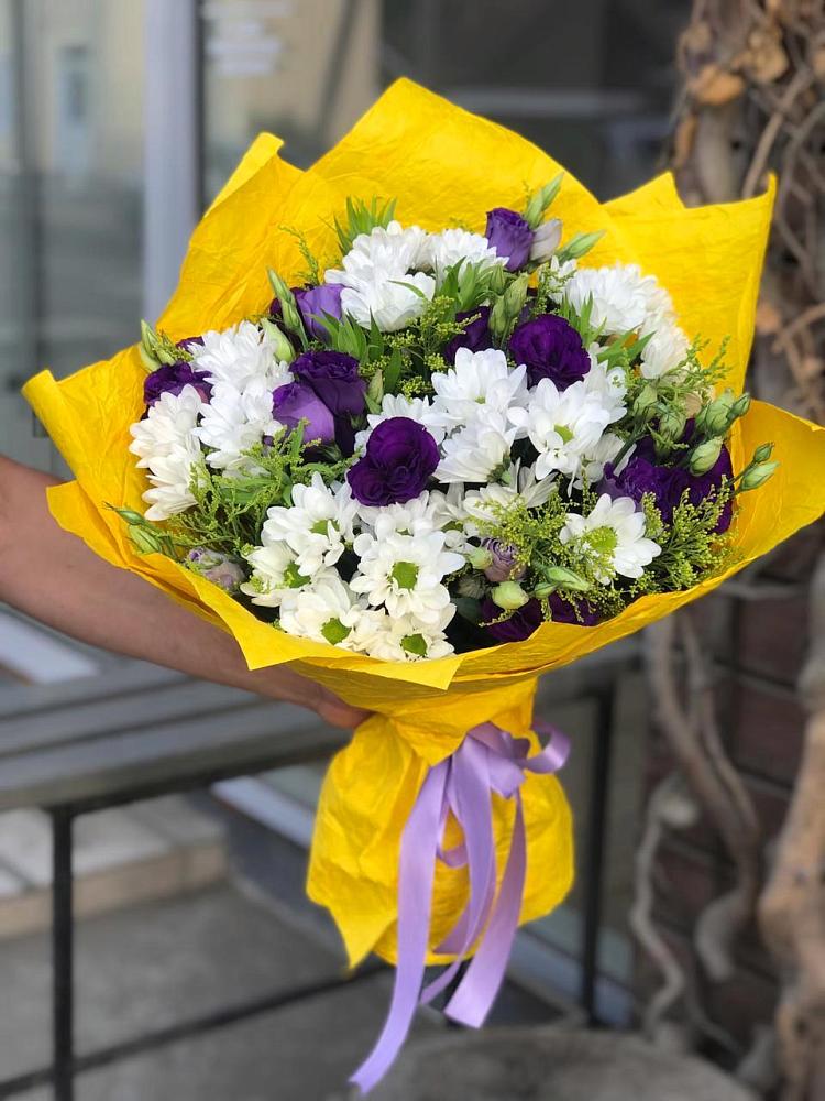 Букет цветов из: Ирисы, Хризантемы и Ромашки в Сагопши