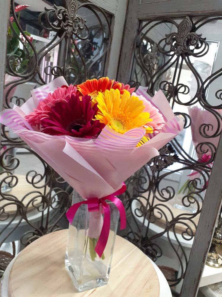 Букет цветов из: Герберы в Сагопши