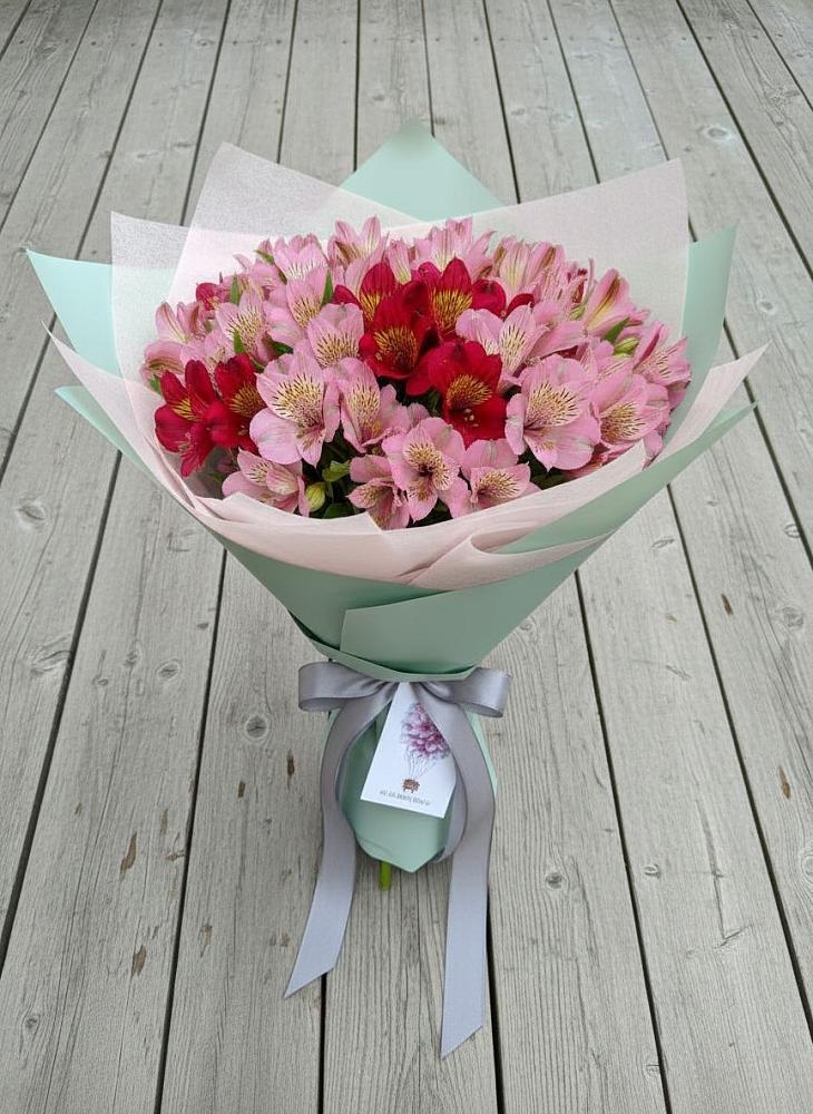 Букет цветов из: Альстромерии в Сагопши