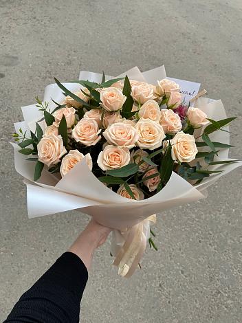 Букет Кремовые розы Латте в Сагопши