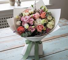 Букет цветов из:  Розы, Лизиантусы и Гвоздики в Сагопши