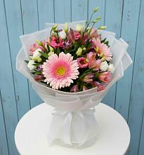 Букет цветов из:  Герберы, Альстромерии и Лизиантусы в Сагопши