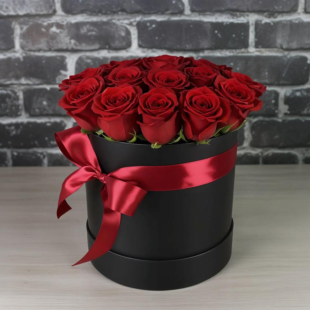 Цветочная композиция из Розы в шляпной коробке в Сагопши