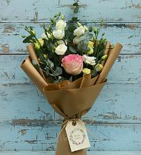 Букет цветов из:  Розы и Лизиантусы в Сагопши
